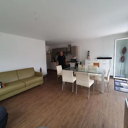 Casa vacanze With 2 Bedrooms