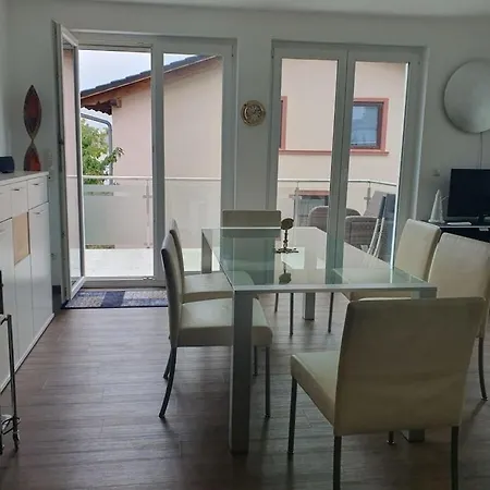With 2 Bedrooms Casa vacanze *