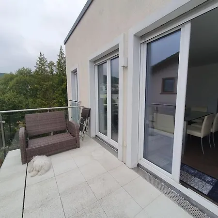 With 2 Bedrooms Casa vacanze