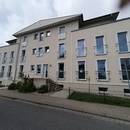 With 2 Bedrooms *