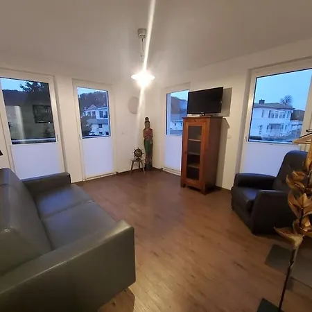 With 2 Bedrooms Casa vacanze