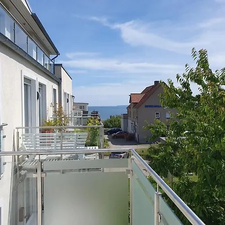 With 2 Bedrooms Casa vacanze